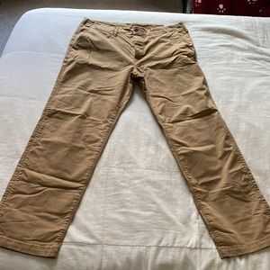Men’s American Eagle Relaxed Straight khaki pants